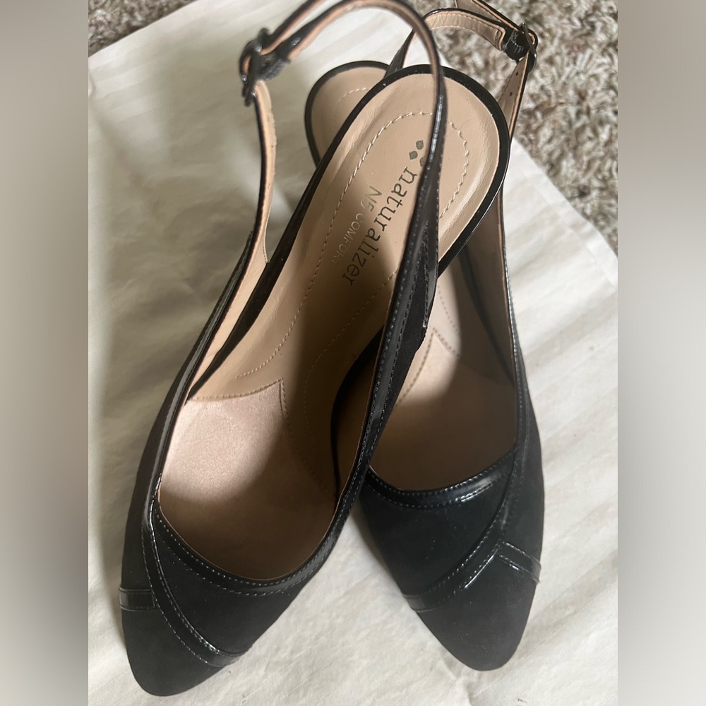 Naturalized N5 comfort woman shoes. 9.5 size